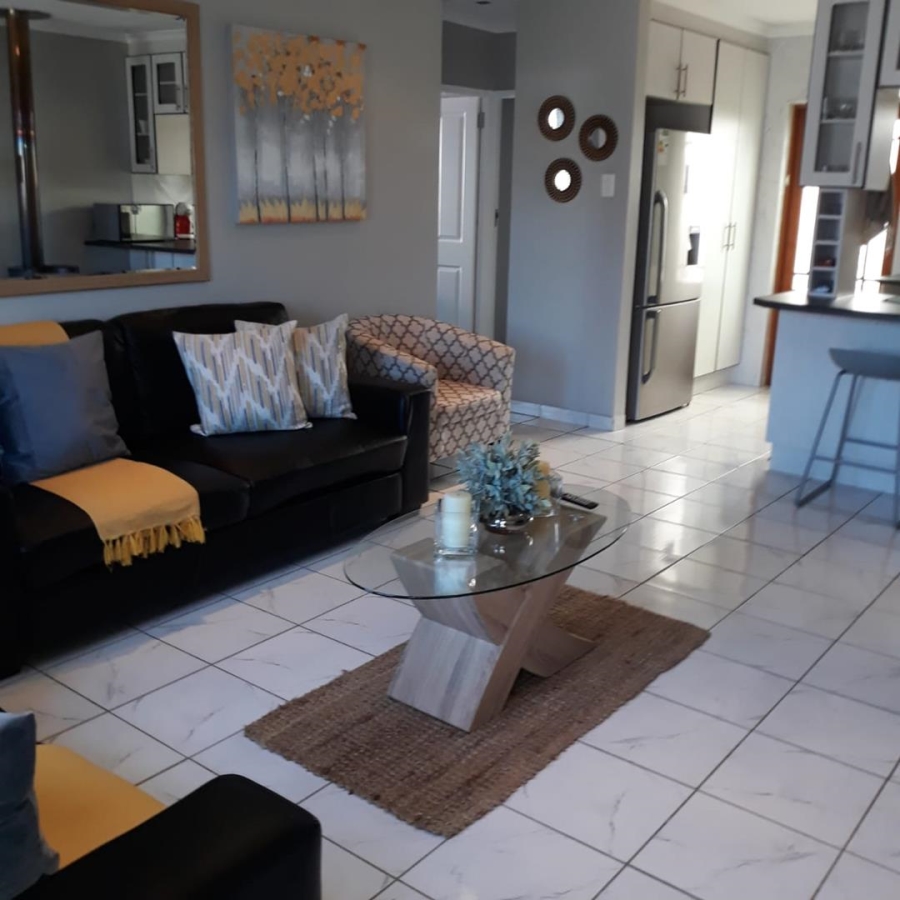 To Let 3 Bedroom Property for Rent in Parsonsvlei Eastern Cape